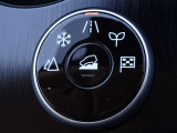 【モードセレクター】モードは5種類! 幅広い走行にAUTO・燃費を抑えたECO・爽快な加速を求めたSPORT・雪道や滑りやすい時はSNOW・未舗装や登り坂、砂地での走行はOFFROAD!好みのモードでお楽しみください♪