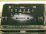 ラジオやテレビ、USB、Bluetoothなど、利用できる音源の選択肢が画面に表示されます。表示を見ながら使いたいソースを選べるので、日々の移動に合わせて活用できます。