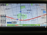 ナビゲーションを装備しています☆TVは画像がきれいなフルセグになっていてスマホに入っている音楽もBluetoothで繋いで楽しんでいただけます☆