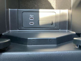 Applecarplay・androidautoが接続可能!スマートフォンを最も安全に操作することができます!音楽の再生・ナビ・通知などドライブしながら快適に操作できますね☆