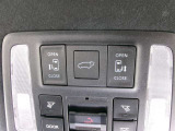 両側電動スライドドアを装備しています。狭い駐車場でも安全に開閉でき、さらに間口が広く乗り降りもし易いですよ。