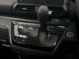 オートエアコンで快適な車内温度を演出してくれます!
