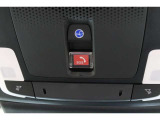緊急通報ボタンが装備されています。ホンダコネクト対応。ご利用には、Honda Total Care プレミアムのご加入が必要です。
