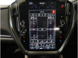 11.6インチの縦型ディスプレイに、ナビゲーション機能をはじめ、エンターテインメント、車両情報、エアコン操作、各種設定などを集約。タブレットのような感覚で、直感的に操作できます。