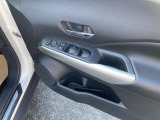 運転席パワーウインドウスイッチ