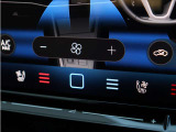 運転席・助手席ともにヒーター&ベンチレーションを備え、快適なドライブをサポートします。
