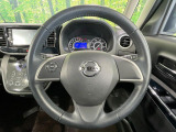 【純正革巻きステアリング】上質な革を使用することで、手にしっかり馴染みとても運転しやすいハンドルです♪