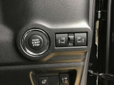 【 プッシュボタンスタートシステム 】 「アドバンストキーを携帯し、ブレーキペダルを踏みながらインパネ上のボタンを押すだけで、エンジンの始動/停止ができます。」