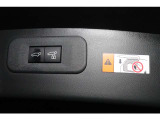 レクサスCPOでは、購入時の車両価格の中に1回の法定点検、その際のオイル交換の費用まで含まれております。購入後のサポートもお任せください。