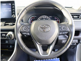 入庫時・販売時・納車前に、弊社基準の68項目に及ぶ点検整備を実施しております。