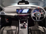 ☆センターパネルを運転席側に僅かに傾けたBMW独特のインパネ☆【駆け抜ける歓び】はここからもスタートしております☆