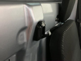 ご納車までに、弊社サービススタッフによる点検整備を行い、バッテリー、エンジンオイル、オイルエレメント、ワイパーゴムを交換し、ブレーキを分解、摩耗等を確認、必要であれば交換、安心してお乗りいただけます!