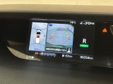 全方位モニターがついています! 車の周囲を360&deg;安全確認できるので、普段の駐車はもちろんの事、縦列駐車や幅寄せの際にも活躍してくれますよ。