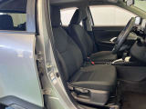 車を運転する際には運転席の存在は欠かせません。しっかりとチェックしたいポイントですね。