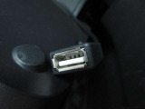 USBソケットも付いてスマホの充電など様々な用途に使用でき便利です