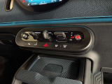 ドライバーを中心に考えた運転席の設定になっております。ナビゲーション/エアコンの操作も簡単に操作が可能です。是非、ご試乗で体感していただくことをおススメいたします。