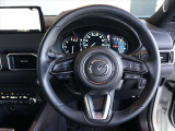 当社買取ワンオーナー車のCX-5が入庫いたしました!ナビやETC、ドライブレコーダーなど装備充実の一台です♪安心のディーラー保証付き!お気軽にお問合せ下さい♪