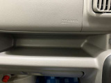 【インパネトレー】財布やスマートフォン等が置けます。