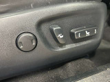 【パワーシート】電動でシートポジションの変更が可能です。手動式より細かくシート設定が可能ですのでより快適な姿勢でドライブを楽しんで頂けるでしょう。