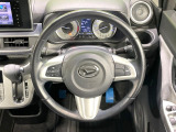 【純正革巻きステアリング】上質な革を使用することで、手にしっかり馴染みとても運転しやすいハンドルです♪
