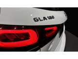 メルセデス・ベンツは全モデルに『水性塗料』を採用しています。従来の油性塗料に比べ、塗装時に出す有害物質を大幅に低減しており、地球環境の保護に貢献しています。