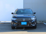 LEDマトリクスヘッドライト「IQ.LIGHT」を装備。フロントカメラで対向車や先行車を検知してLEDを個別で自在に点灯消灯の制御をし、最適な配光を可能にしたヘッドライトシステムでございます。