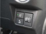 【パーキングセンサーシステム】バンパーに付いたセンサーが障害物を検知。一定の距離に近づくとアラートで教えてくれます。狭い駐車スペースや車庫入れ時も安心です。