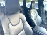 VOLVOのシートは人間工学に基づいた設計となっており、長時間の運転でも疲れにくいと定評があります。当店ではモデルにより試乗可能なお車もご用意しておりますので、ぜひ座り心地をご体感ください。