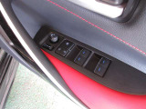 運転席パワーウインドスイッチです。