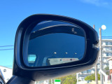 斜め後ろからの車の接近を教えてくれる機能です