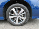 おしゃれは足元から♪♪『205/55R16インチ』♪♪日産純正アルミホイールをはいております♪♪