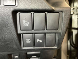 車両接近通報一時停止スイッチ・リヤサンシェードスイッチ・クリアランスソナースイッチが付いています。