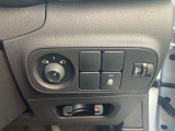 運転席から後席のチャイルドロックも可能です