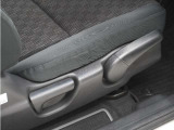 ◆シートハイトアジャスター◆運転席を上下に高さ調節ができます!運転ポジションを体格に合わせてシート調整できます。