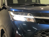 LEDヘッドライトです。デザイン性がよくとても明るいので、夜間の走行や悪天候でも安心です。しかも長寿命!