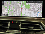 iDriveHDDナビゲーションになります。操作はコントローラーとタッチパネルにて操作いただけます。