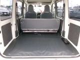 広いトランクです。色々な荷物を載せてドライブしてくださいね。」