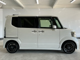 車が大好きなスタッフが心をこめて接客いたします。お客様一人一人のお車に対する思いや気持ちをうかがい、充実した時間が過ごせるよう努めます。