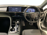 見通しのよいすっきりとした視界で、誰でも運転しやすいです。運転のしやすさは疲れにくさにも繋がりますよ♪