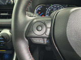 ステアリングスイッチ装備!運転しながら手元でオーディオの操作などができます。