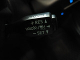 クルーズコントロールのスイッチが装備され運転中の操作も安心して行えます。