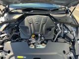 出力を298kW(405ps)から309kW(420ps)に向上させました。また、トルクも475N・m(48.4kgf・m) から550N・m(56.1kgf・m)へと大幅に向上