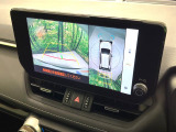 【パノラミックビューモニター】専用のカメラにより、上から見下ろしたような視点で360度クルマの周囲を確認することができます☆死角部分も確認しやすく、狭い場所での切り返しや駐車もスムーズに行えます。