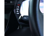 ●車線から逸脱する可能性があることを知らせるとともに、ハンドル操作をアシストすることにより車線からの逸脱回避を支援する装置です。