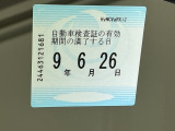 次回の車検日になります。こちらのステッカーをご確認ください。