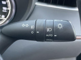 【 オートライト 】オートライトなのでライトの点け忘れを気にすることなく運転が出来ます♪//