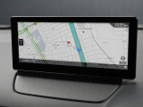 マツダコネクトの8.8インチワイドセンターディスプレイです。『Android Auto』『Apple CarPlay』や独自のコネクテッドサービスに対応したインターフェイスシステムです。