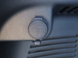 12V・120Wまで対応する電源ソケットです。
