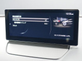 こちらのお車には先進安全装備が多数搭載されています。衝突被害を回避あるいは軽減するためのブレーキや、後方死角からの接近警報、車線逸脱を防止する警報装置など、詳しくはスタッフまでお尋ねください。