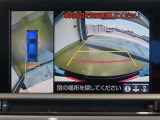 車両を上から見たような映像を映し出すパノラミックビューモニター付きです。